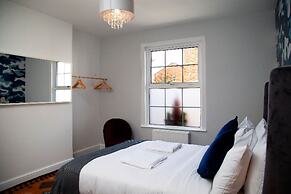 The Old Post Office - Bright & Modern 4bdr Townhouse With Private Gard