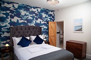 The Old Post Office - Bright & Modern 4bdr Townhouse With Private Gard