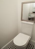 The Old Post Office - Bright & Modern 4bdr Townhouse With Private Gard