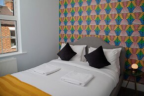 The Old Post Office - Bright & Modern 4bdr Townhouse With Private Gard