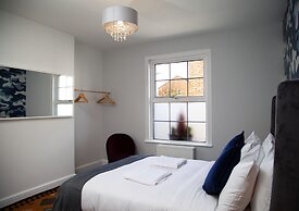 The Old Post Office - Bright & Modern 4bdr Townhouse With Private Gard