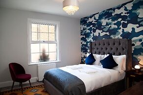 The Old Post Office - Bright & Modern 4bdr Townhouse With Private Gard