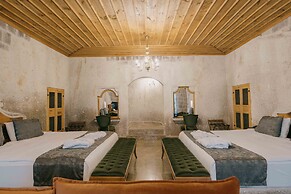 Lunar Cappadocia Hotel