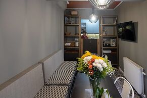 Athenian Yard Suites