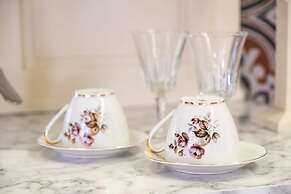 Athenian Yard Suites