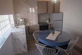 Athenian Yard Suites