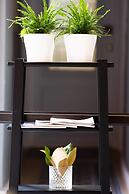 Athenian Yard Suites