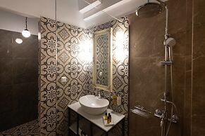 Athenian Yard Suites