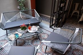 Athenian Yard Suites