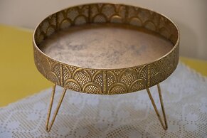 Athenian Yard Suites