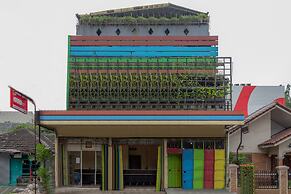 OYO 789 Pelangi Guest House