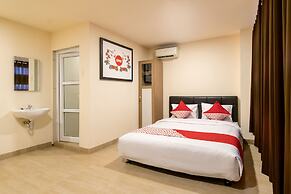 OYO 786 Sutomo Guest House