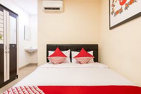 OYO 786 Sutomo Guest House