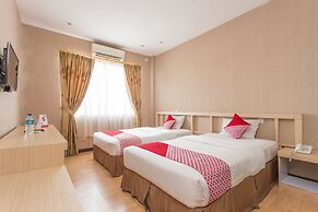 OYO 663 Hotel Sejati
