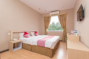 OYO 663 Hotel Sejati