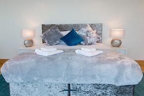 Just Stay Wales – Meridian Quay Penthouses