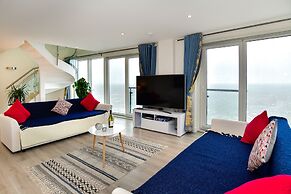 Just Stay Wales – Meridian Quay Penthouses