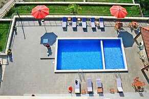 EDEM Apartments