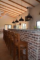 Esther's Country Lodge