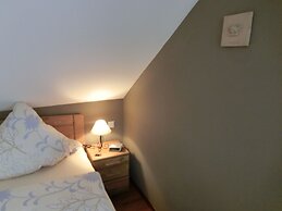 Ferienweingut Hirschen Schulstrasse