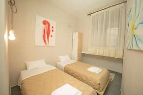 Mosaic Home - Hostel