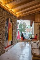 Mosaic Home - Hostel