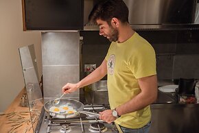 Mosaic Home - Hostel