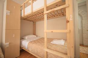 Mosaic Home - Hostel