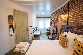 Cunda Tas Otel By Taze