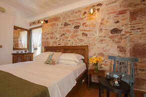 Cunda Tas Otel By Taze