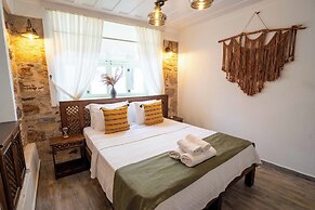 Cunda Tas Otel By Taze