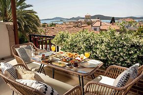 Cunda Tas Otel By Taze