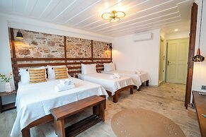 Cunda Tas Otel By Taze