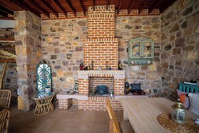 Cunda Tas Otel By Taze