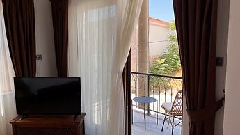 Cunda Tas Otel By Taze