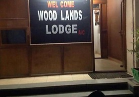Iroomz Woodlands Lodge