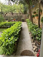 Paradise Inn