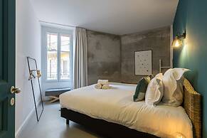 L'Abeille Boutique Apartments