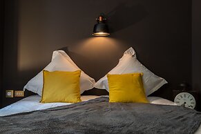 L'Abeille Boutique Apartments