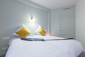 L'Abeille Boutique Apartments