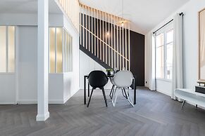 L'Abeille Boutique Apartments