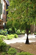 L'Abeille Boutique Apartments