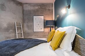 L'Abeille Boutique Apartments
