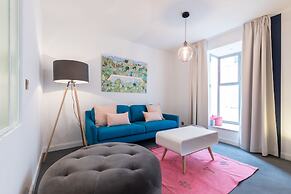 L'Abeille Boutique Apartments