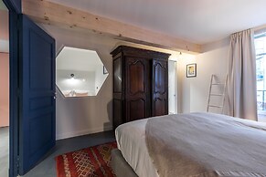L'Abeille Boutique Apartments