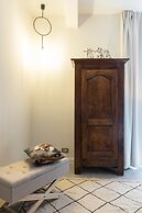 L'Abeille Boutique Apartments