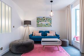 L'Abeille Boutique Apartments