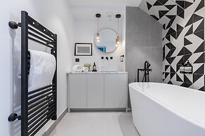 L'Abeille Boutique Apartments