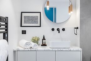 L'Abeille Boutique Apartments