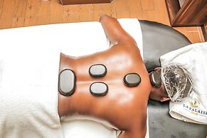 Hotel La Falaise Bonapriso